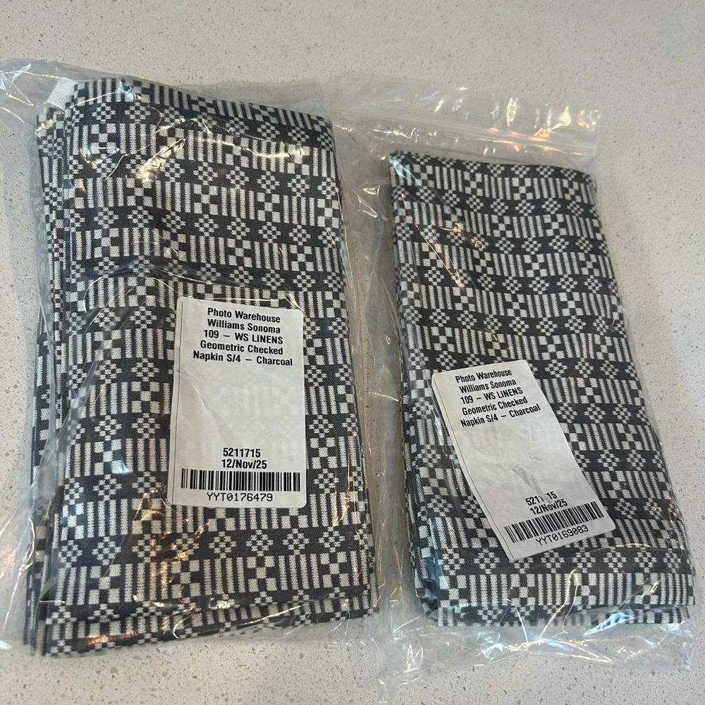 Williams Sonoma Gray and White Geometric Cotton Napkins - set of 8